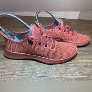 Allbirds Tree Runners Women's Size 5 Salmon Color
